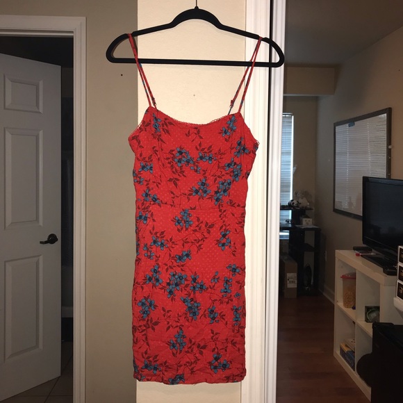 Honey Punch Dresses & Skirts - Honey Punch Mini flower dress